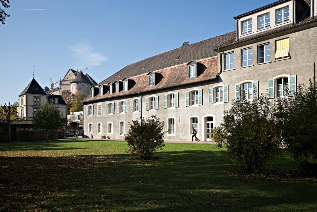 Saint-Charles International School